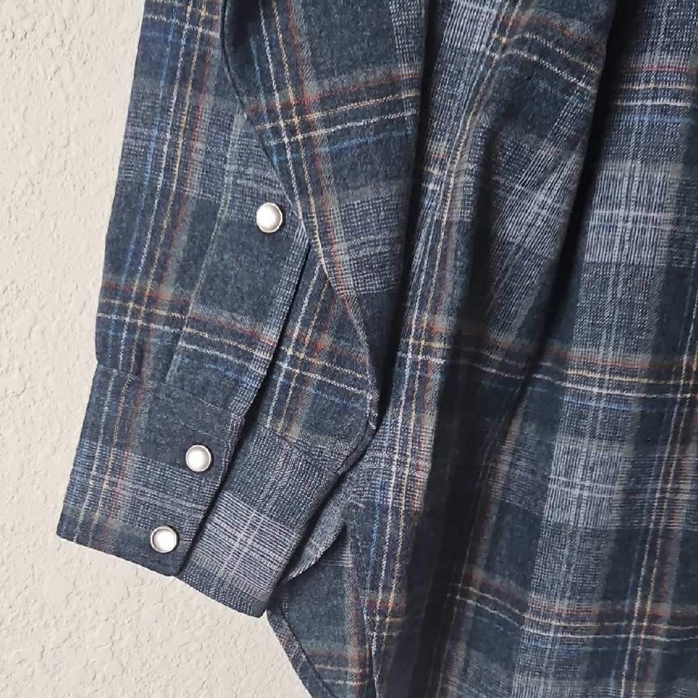 Pendleton Wool Button Up *flawed* - image 3